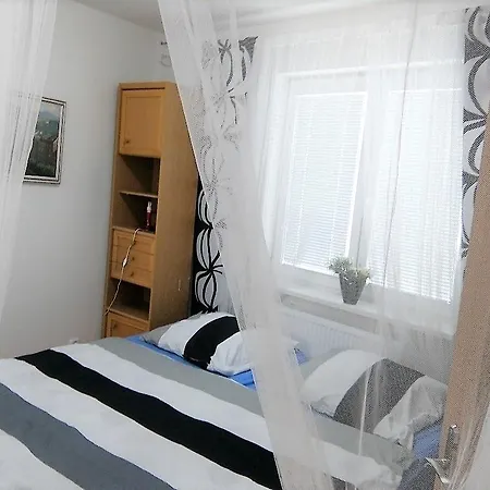 Dvory Apartman *